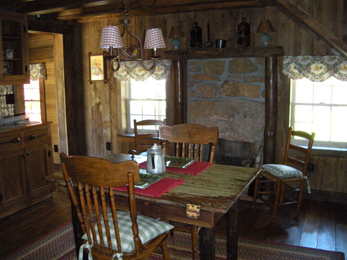 River Rhys Cabin is located in Pilot Mountain, NC in the Yadkin Valley